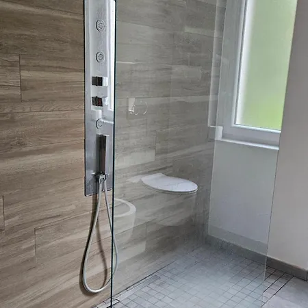 Con Cucina E Piscina A Un Passo Da Torino Guest house Settimo Torinese