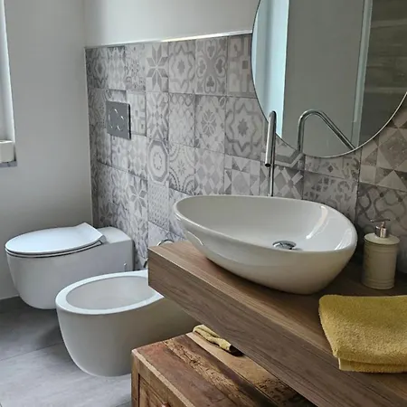 Casa de hóspedes Con Cucina E Piscina A Un Passo Da Torino 4*