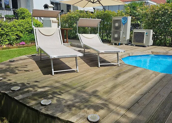 Con Cucina E Piscina A Un Passo Da Torino